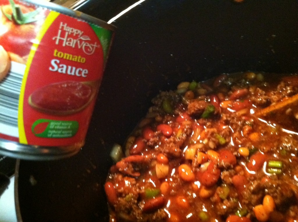  Add  your tomato sauce, stir well.